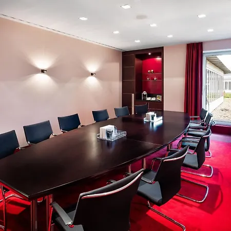 Hotel Sheraton Airport 4*