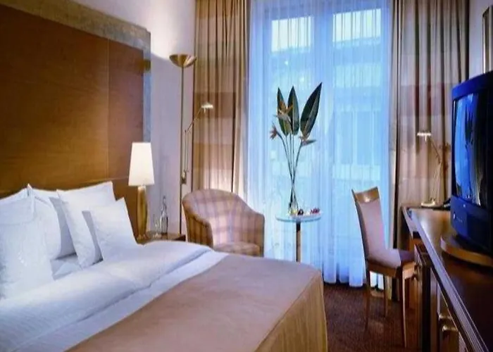 Sheraton Airport 4*