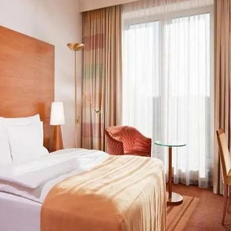 Sheraton Airport 4* דיסלדורף