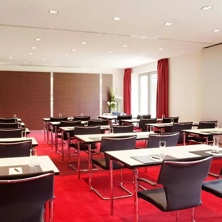 杜塞尔多夫机场谢拉顿酒店 4*