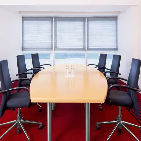 Hotel Sheraton Airport 4*