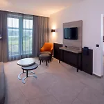 شيراتون إيربورت 4*