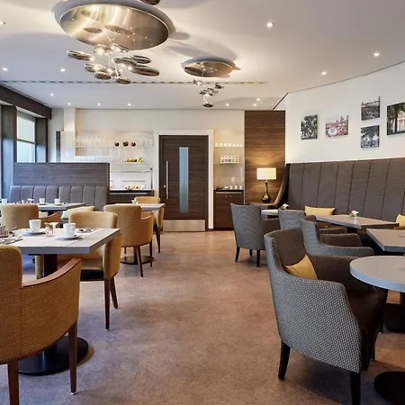 فندق شيراتون إيربورت