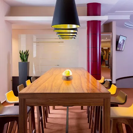 شيراتون إيربورت فندق