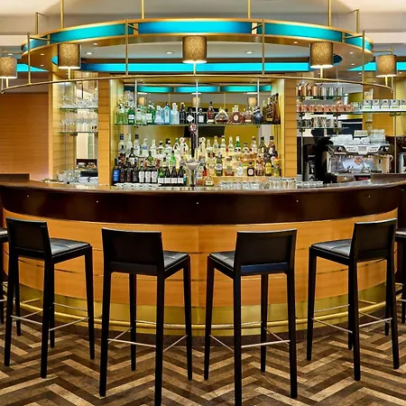 Ξενοδοχείο Sheraton Airport 4*