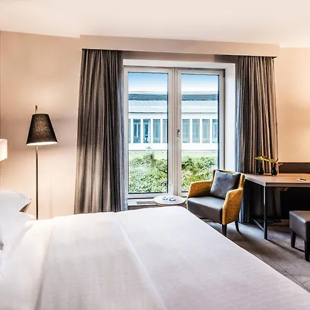Sheraton Airport Hotel