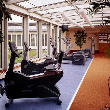 Sheraton Airport 4*