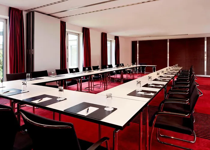 Hotel Sheraton Airport 4*